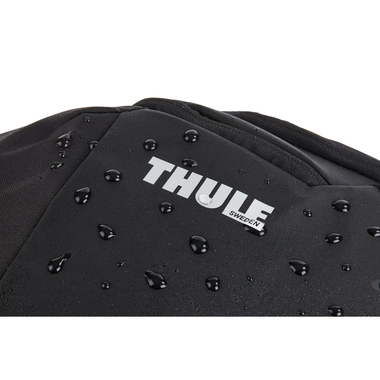 Thule Chasm Rucksack 26L - Black 3204292 7 Thule Chasm Rucksack 26L - Black 3204292 - Image 5